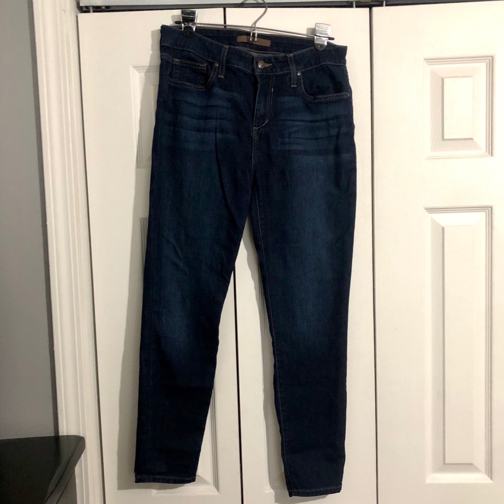 Stretchy comfortable Joe’s skinny jeans